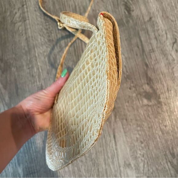 HOBO Tan Patent Leather Croc Embossed Crossbody Bag - Picture 4 of 11